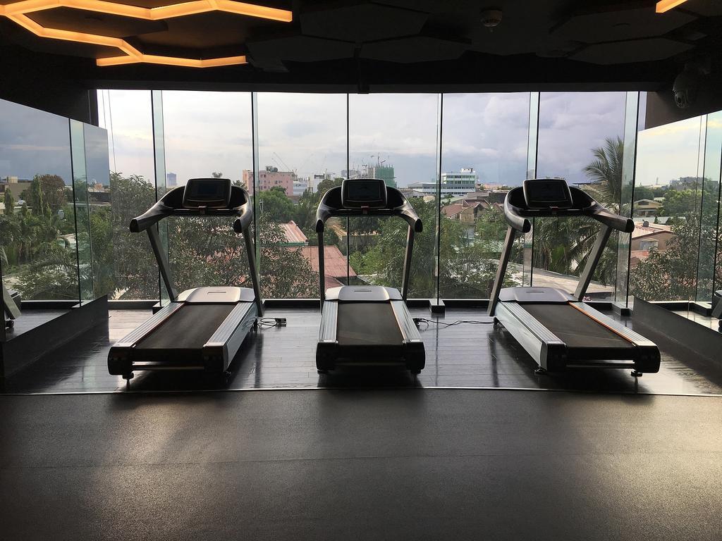 Milano Versace Suites Makati City Kültér fotó