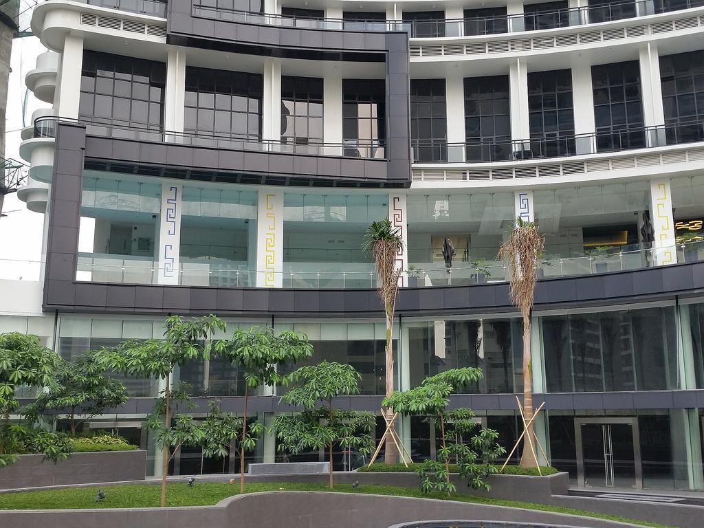 Milano Versace Suites Makati City Kültér fotó