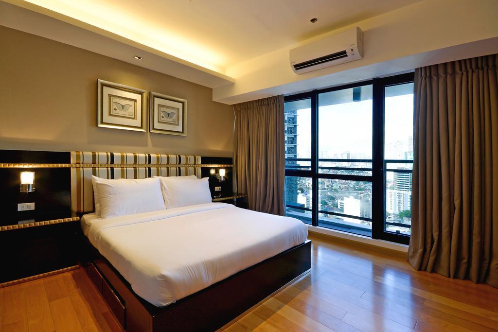 Milano Versace Suites Makati City Kültér fotó