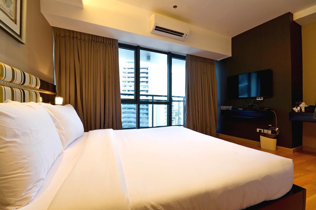 Milano Versace Suites Makati City Kültér fotó