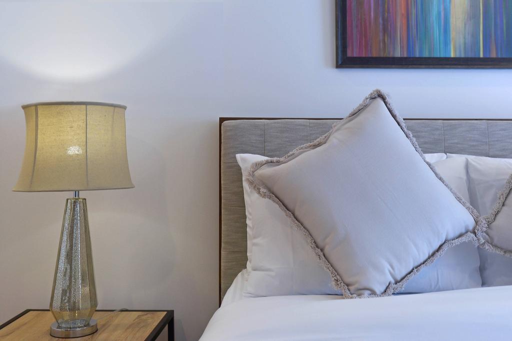 Milano Versace Suites Makati City Kültér fotó