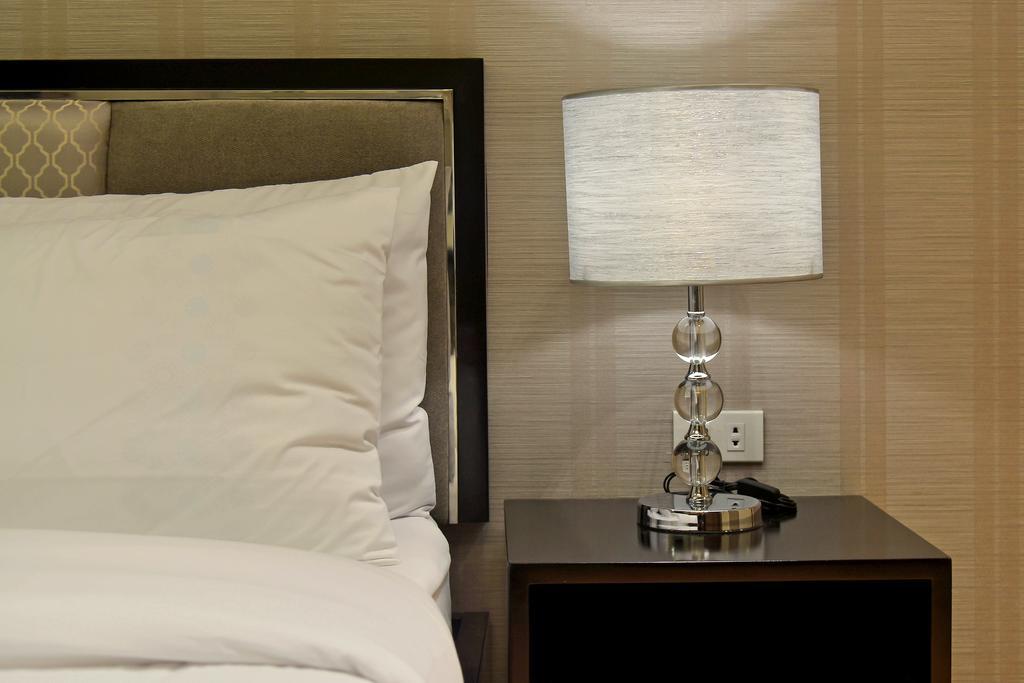 Milano Versace Suites Makati City Kültér fotó