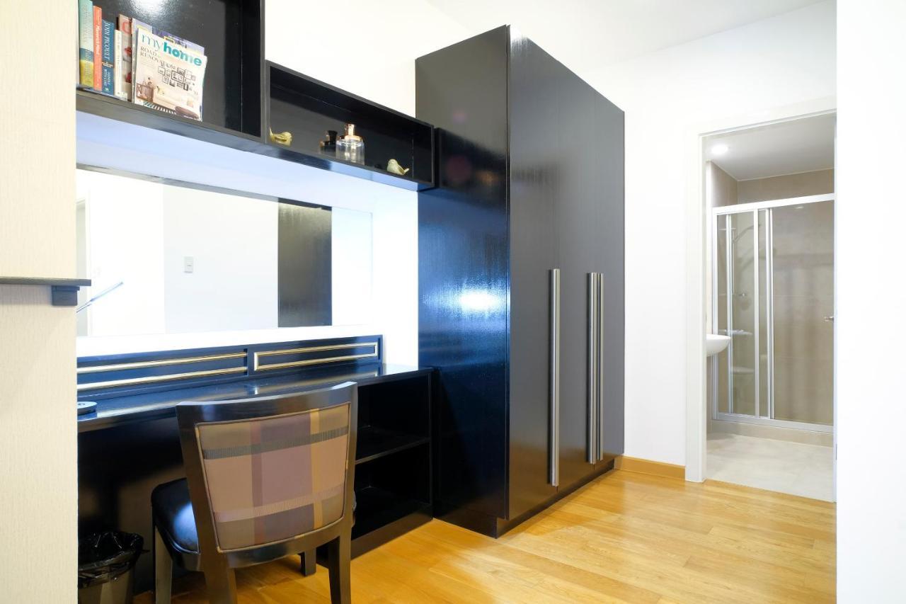 Milano Versace Suites Makati City Kültér fotó