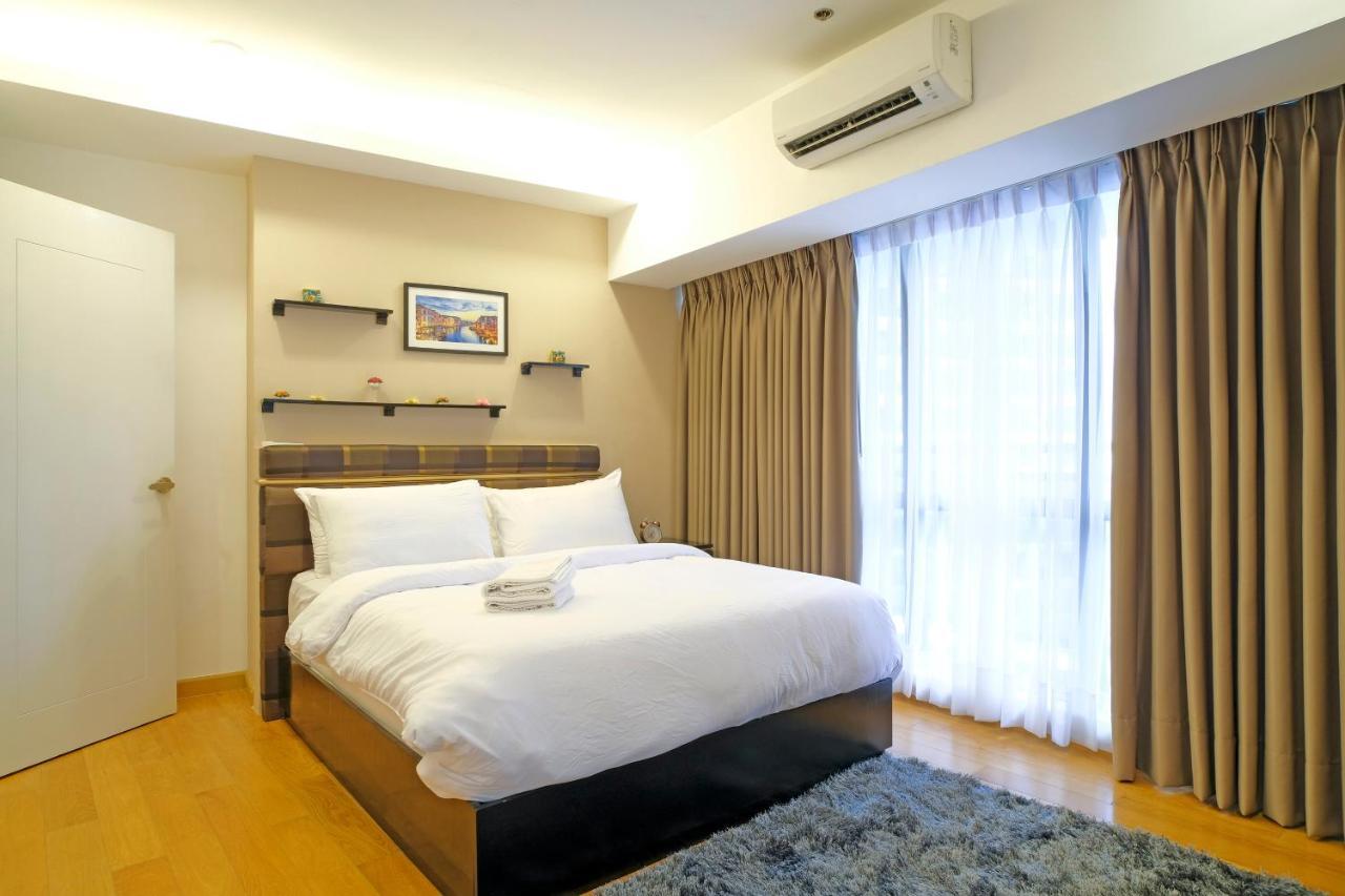 Milano Versace Suites Makati City Kültér fotó