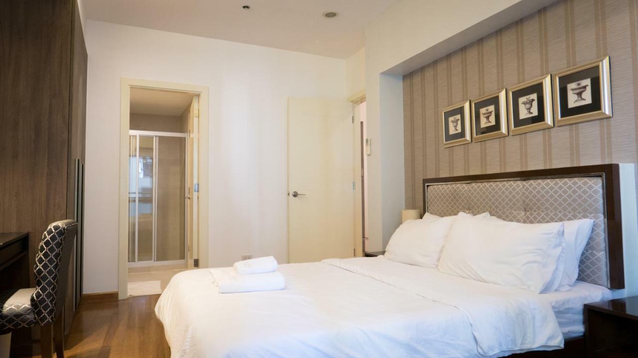 Milano Versace Suites Makati City Kültér fotó